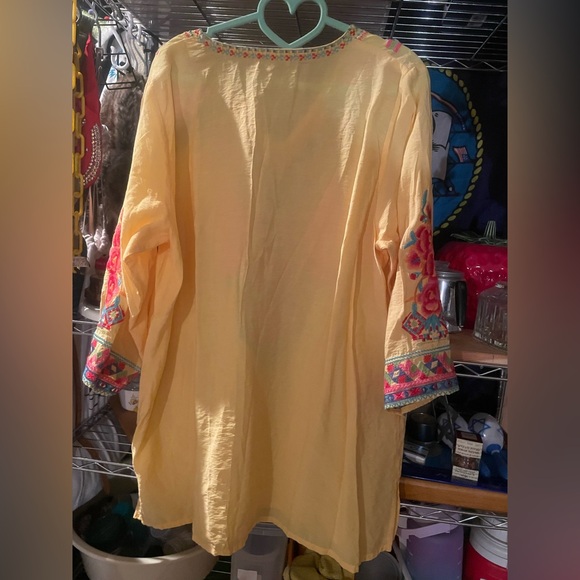 Caleooa Tunic… measures like a size L - Picture 2 of 5